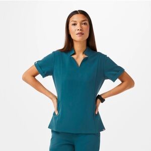 Figs Caribbean Blue Inala - Slim Scrub Top